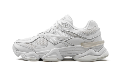 9060 Triple White