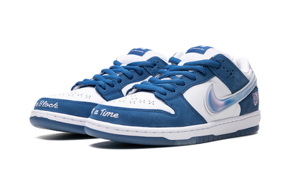 Dunk Low Born x Raised