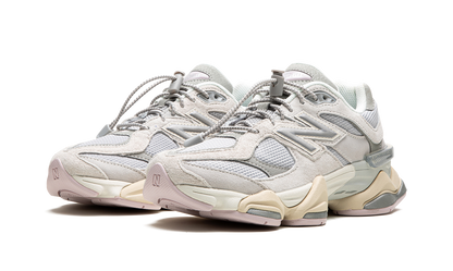 9060 Grey Lilac