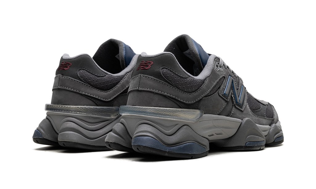 9060 Grey Castlerock