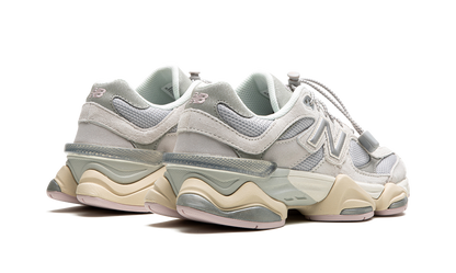9060 Grey Lilac